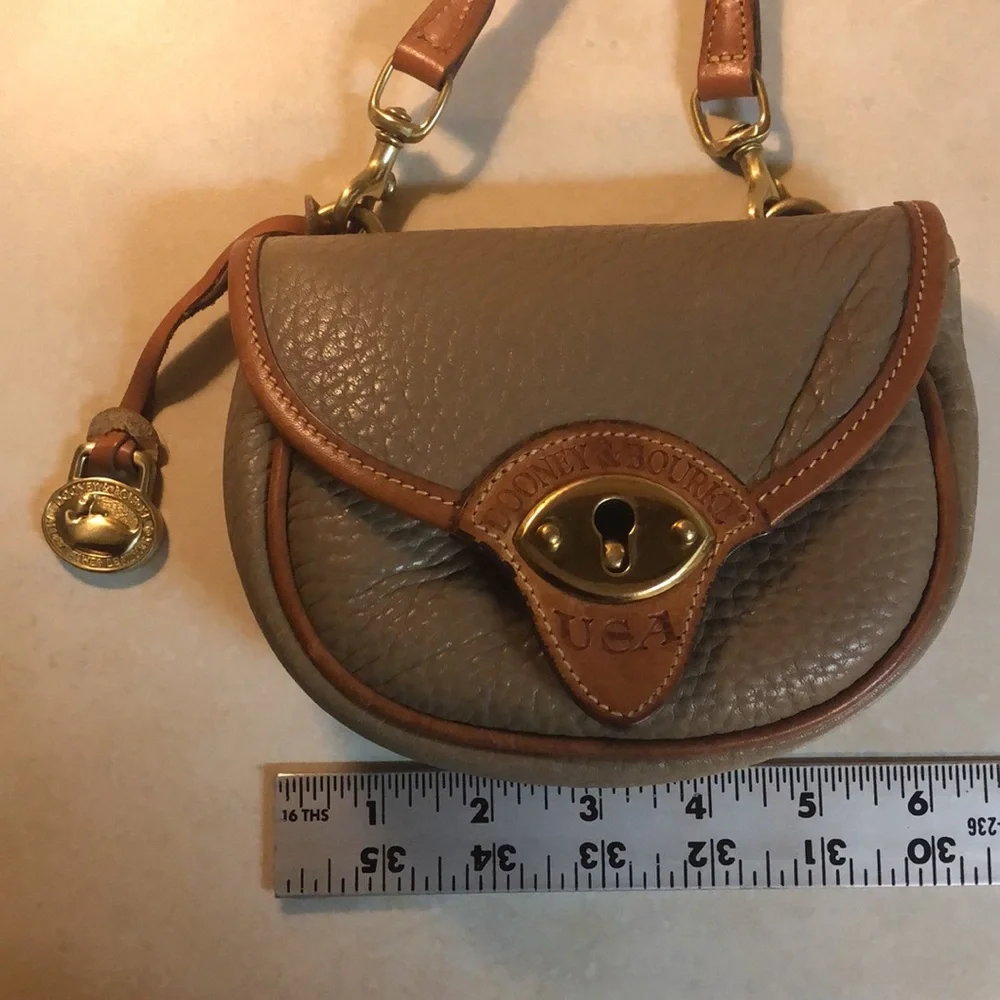 Vintage Dooney & Bourke mini crossbody bag - Picture 13 of 16